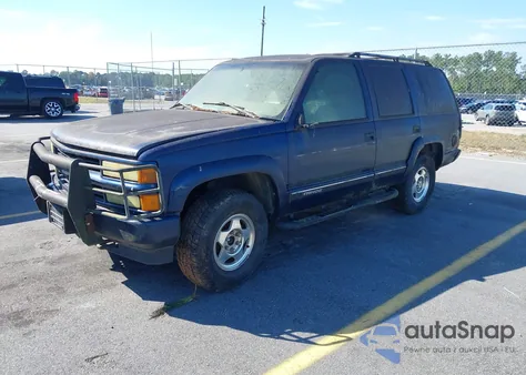 2000 Chevrolet Tahoe Z71 from USA, damaged, VIN 1GNEK13R9YR172252